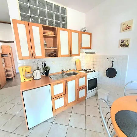Mostak 3* Baška