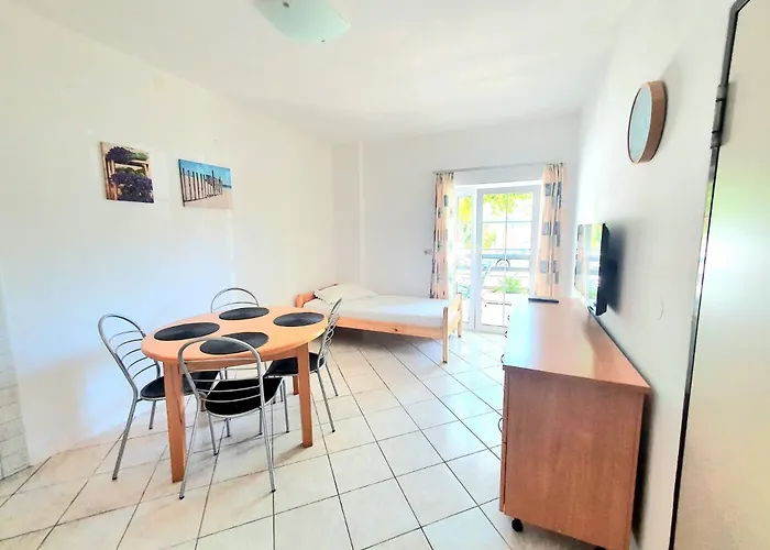 Mostak Pensionat 3*